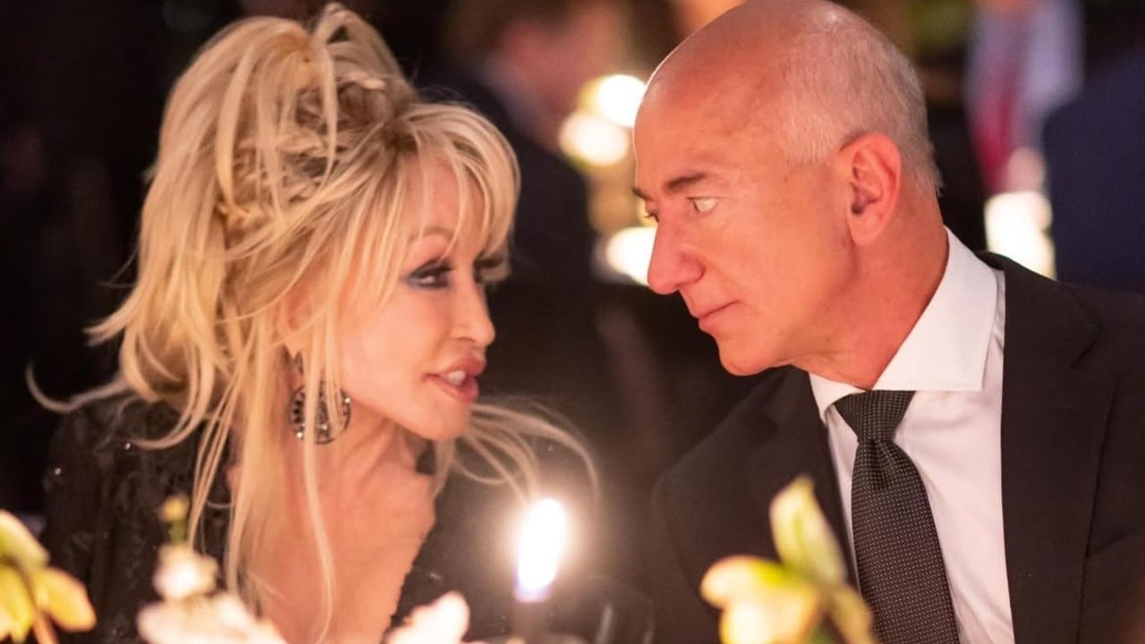 Jeff Bezos despide a Dolly Parton con emotivo mensaje.