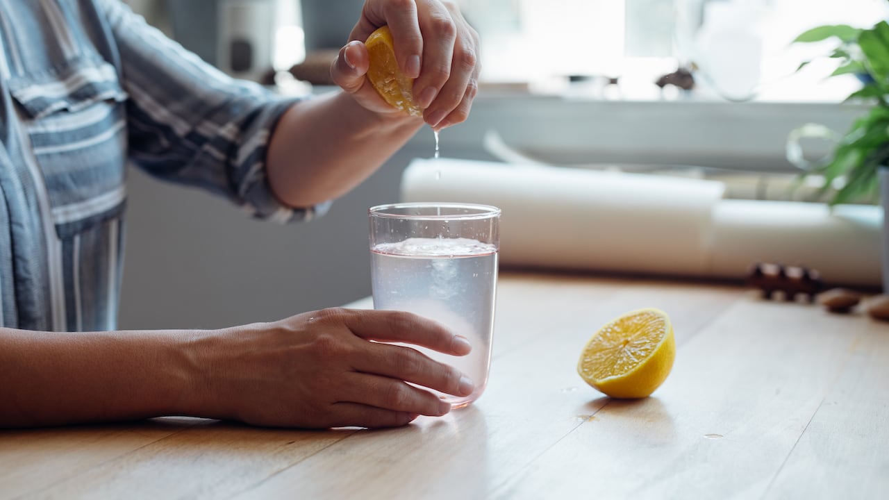 Esta bebida tiene antioxidantes gracias al limón.