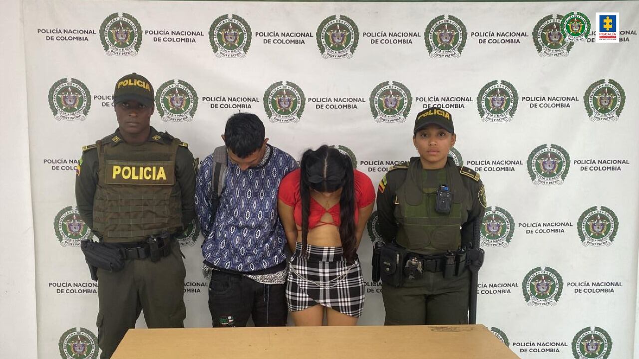 Los dos agresores atacaron a la docente con arma blanca.