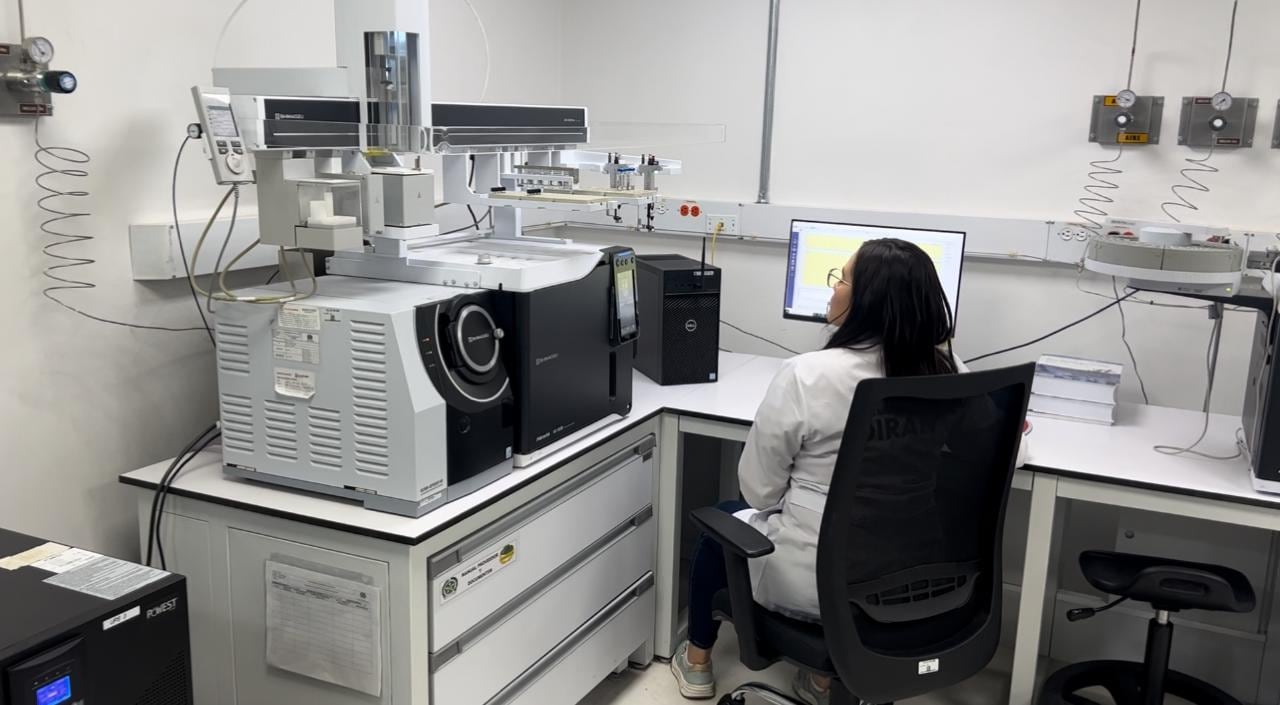 En este laboratorio la Policía Antinarcóticos logró determinar la peligros mezcla de fentanilo y heroína.