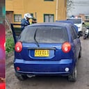Un ciudadano reportó en redes sociales la presencia del vehículo con placas ZIX013 circulando nuevamente en la capital.