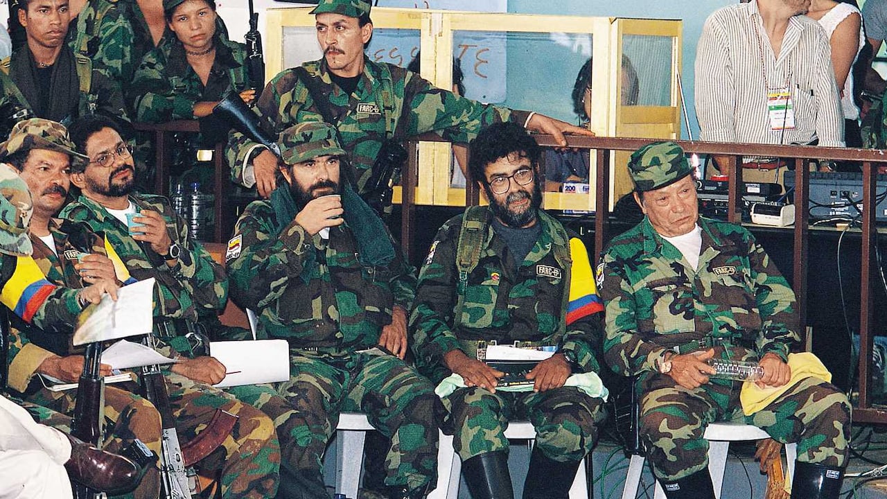 En los diálogos en el Caguán los guerrilleros estuvieron siempre armados.