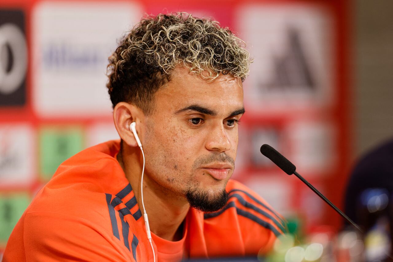 Bayern Munich's new Colombian forward #14 Luis Diaz addresses a press conference in Munich, southern Germany, on July 31, 2025. Bayern Munich on July 30, signed forward Luis Diaz from Premier League champions Liverpool for a fee that could reportedly rise to 75 million euros ($86.5 million). (Photo by Alexandra BEIER / AFP)