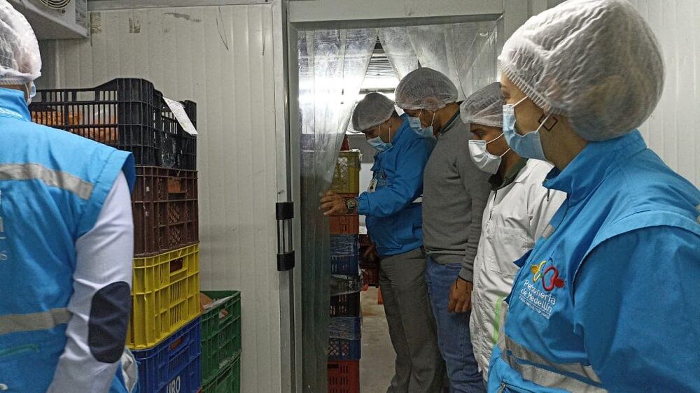 Los reclusos se habrían intoxicado por comer chorizos en mal estado.