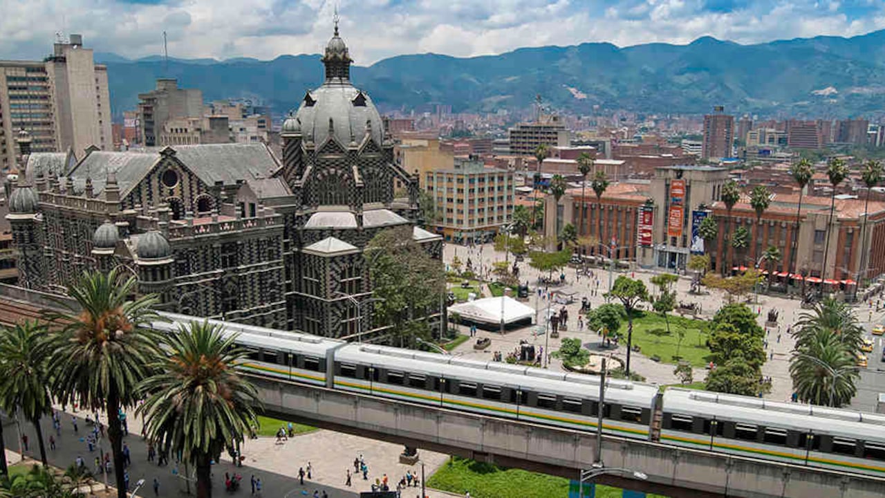 Pico y placa en Medellín solo aplica para taxis desde que empezó la cuarentena por la pandemia.