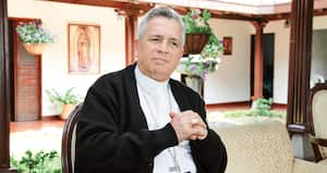 Monseñor Darío Monsalve es un religioso polémico que se ha enfrentado a la derecha y al uribismo en más de una oportunidad.