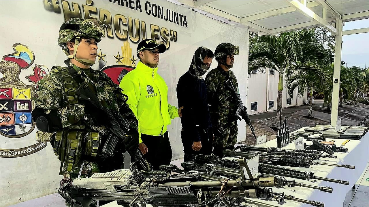 En campamento de las disidencias de las Farc encuentran abundante material de guerra en Nariño.