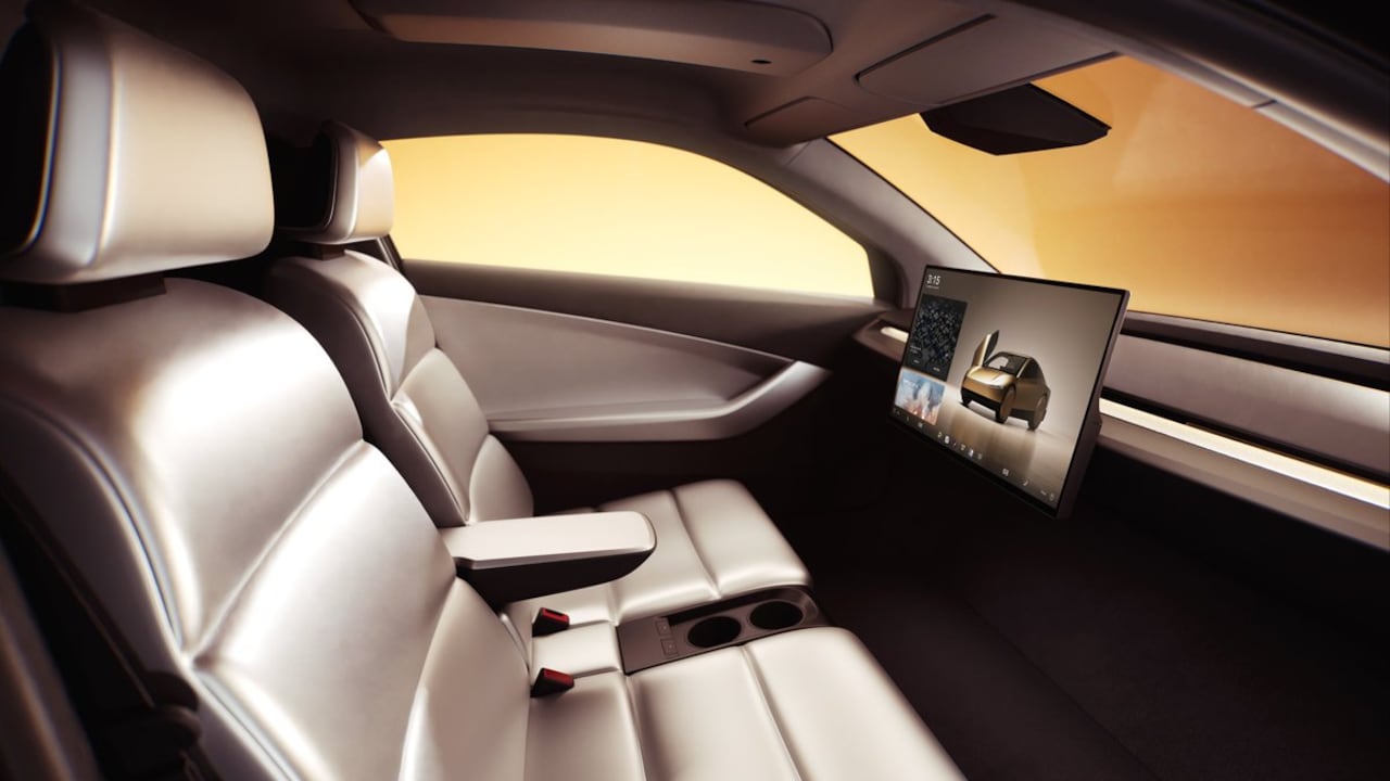 Durante una presentación altamente anticipada, Elon Musk reveló el Tesla Cybercab, un vehículo sin volante ni pedales que representa un avance significativo en la conducción autónoma.