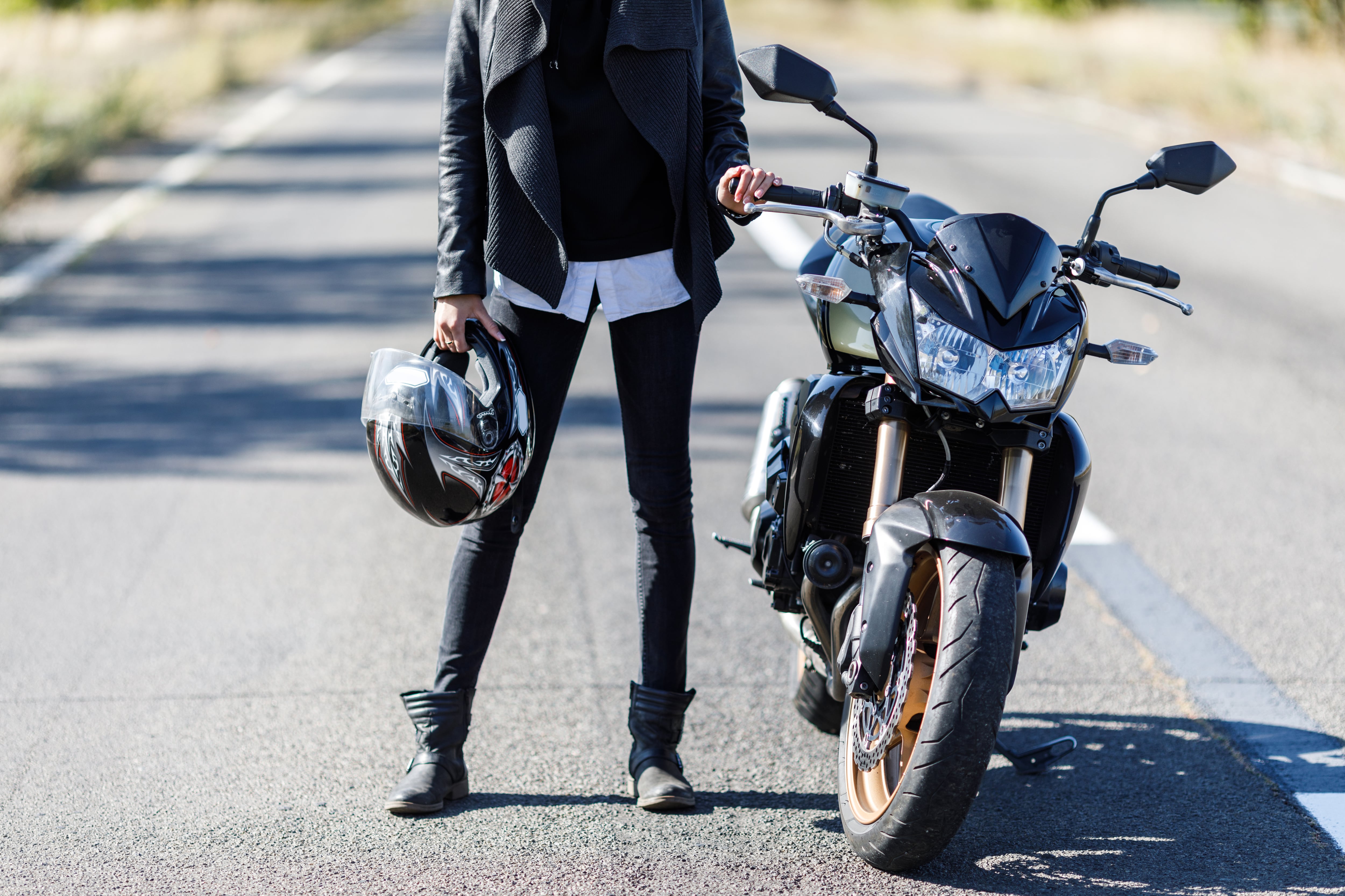 Conducir moto se puede convertir en una realidad para muchas mujeres.