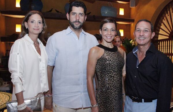 María Victoria Donado, Dionisio Vélez, Adriana Jaramillo de Araújo y Fernando Araújo.