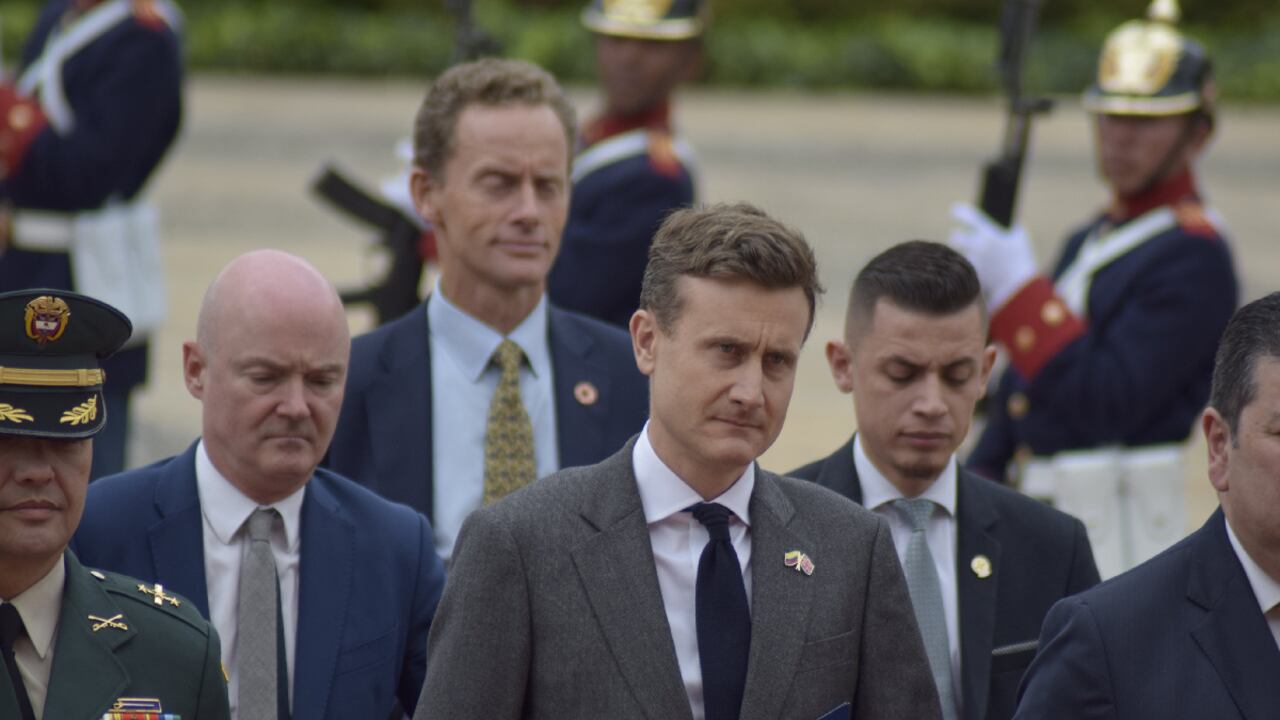 Embajador del Reino Unido habló con Semana.com sobre el retiro de la medida de visado para turistas colombianos.