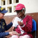 En zonas alejadas, son pocas las ocasiones que acceden a servicios formales en salud y cuando lo hacen es por medio de ambulancias aéreas, brigadas o del personal del Ejército.