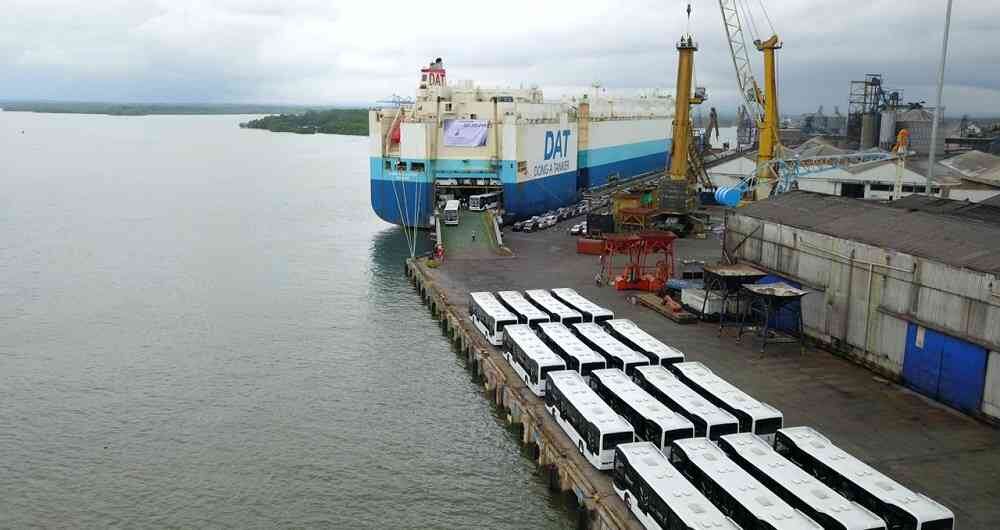 Son miles los buses eléctricos que Colombia importa de países como China. 