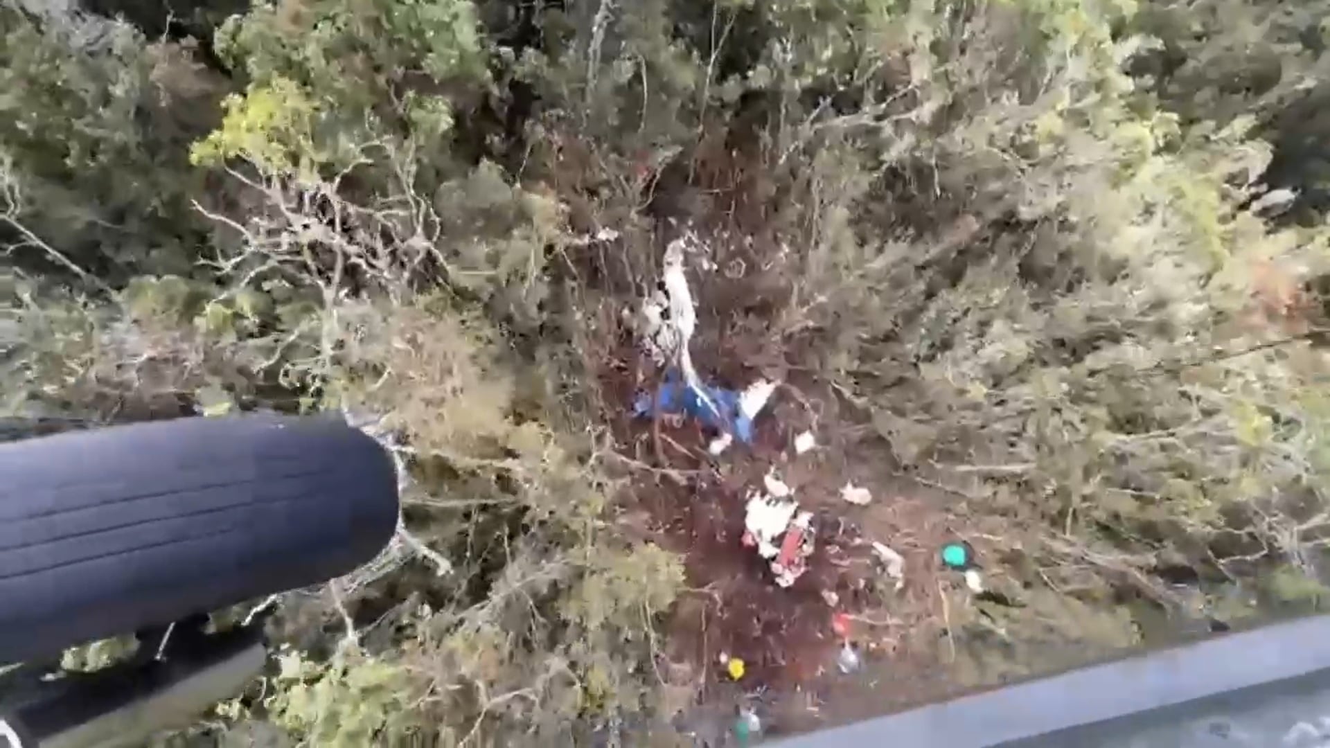 La Fuerza Aeroespacial Colombiana rescató los restos de las víctimas del accidente de avioneta que se presentó en Urrao, Antioquia.