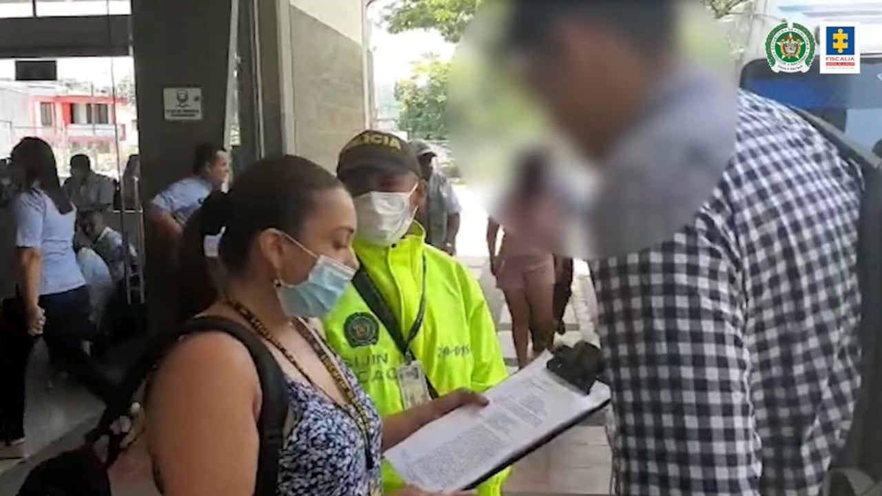 La Fiscalía capturó a un hombre señalado de abusar de varios menores a quienes contactó a través de redes sociales.