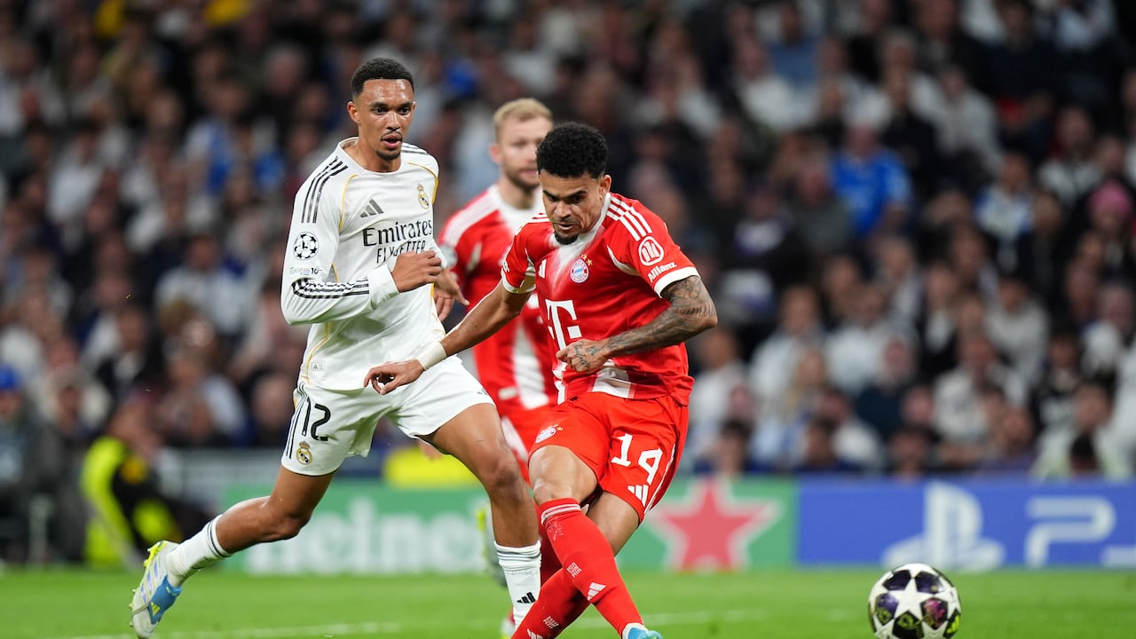 Luis Díaz anotando a Real Madrid en los cuartos de final ida de Champions League.