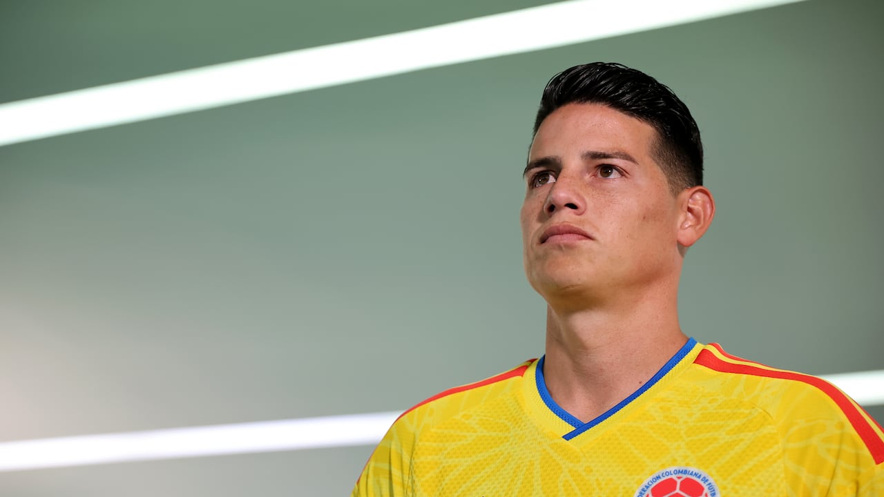 James Rodríguez en medio de la disputa del Mundial 2026