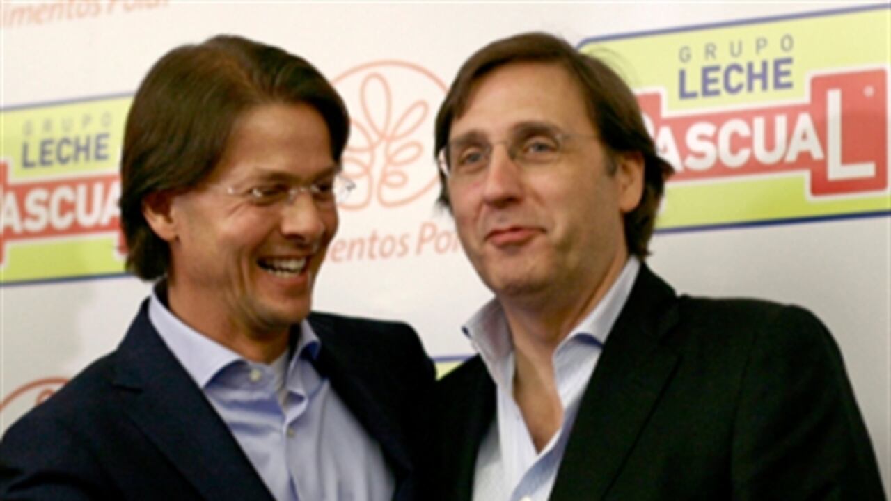 Lorenzo Mendoza (i), presidente de Polar y Tomas Pascual (d), presidente del Grupo Leche Pascual.