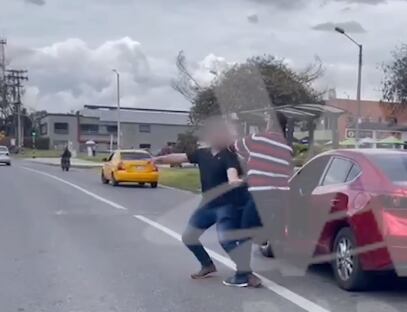 Los conductores se enfrentaron a golpes en caso de intolerancia por choque leve.
