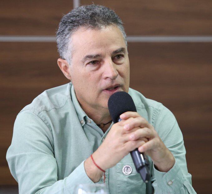 El gobernador Gaviria Correa afirma que este hecho es una evidente violación al Derecho Internacional Humanitario, DIH