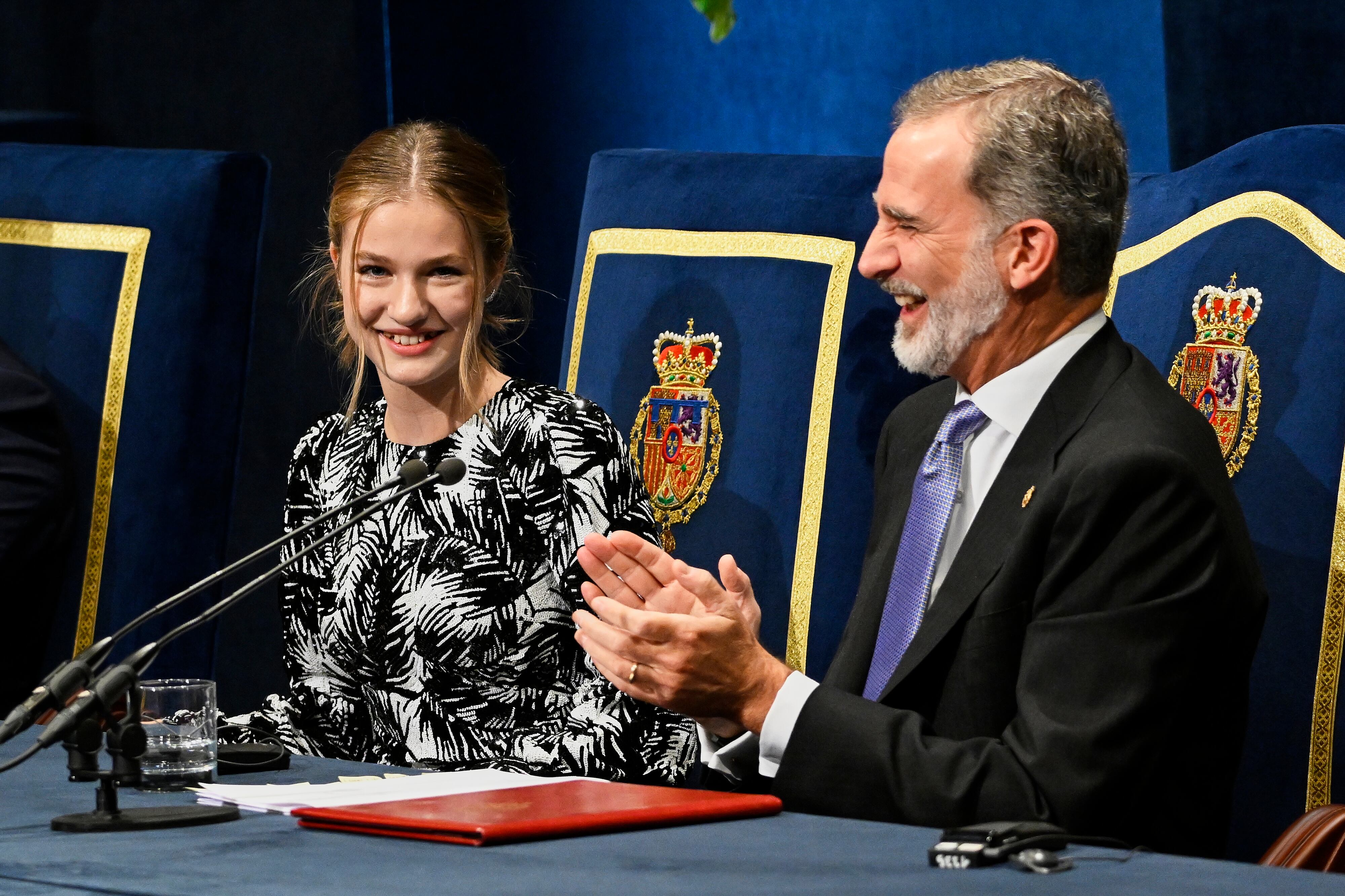 Leonor, la princesa de Asturias participa oficialmente de los actos reales de la corona española y de su cargo como heredera al trono.