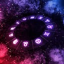 Signos del zodiaco dentro del círculo del horóscopo en el universo.