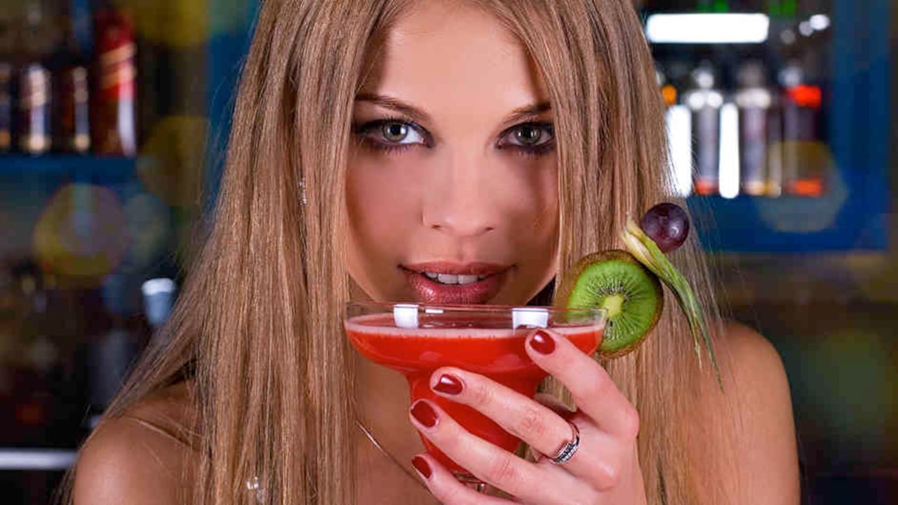 5,5% de los nuevos casos de cáncer y 5,8% de las muertes que este produce podrían deberse al alcohol. Foto: 123RF