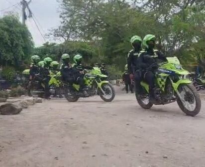 Los uniformados realizan controles motorizados o a pie