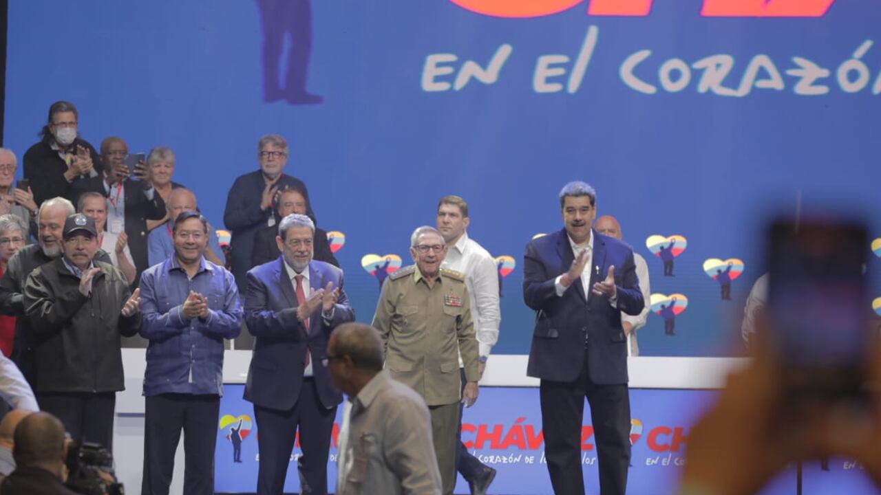 Ortega y Arce participaron de homenaje a Chávez en Caracas