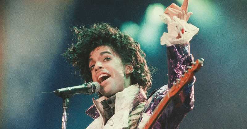 El excéntrico músico de talento desbordante fue hallado muerto a sus 57 años en su estudio. 