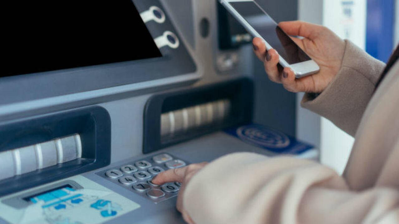 Reconocido banco de Estados Unidos confirma el cierre total de sus oficinas.
(Getty)