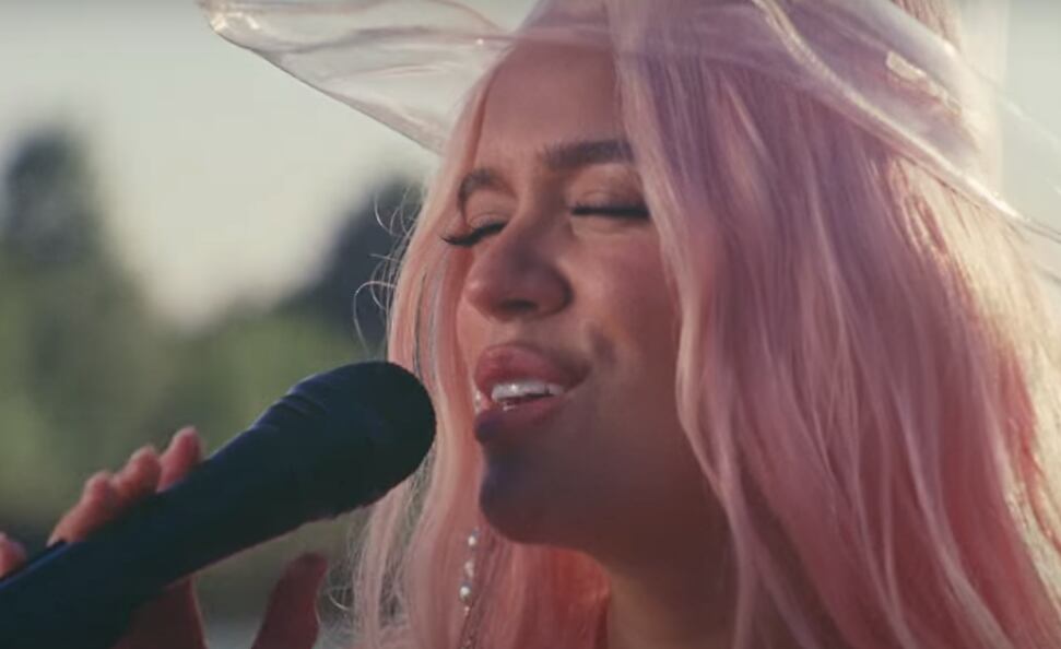 Karol en su nuevo video, "Mi ex tenía razón".