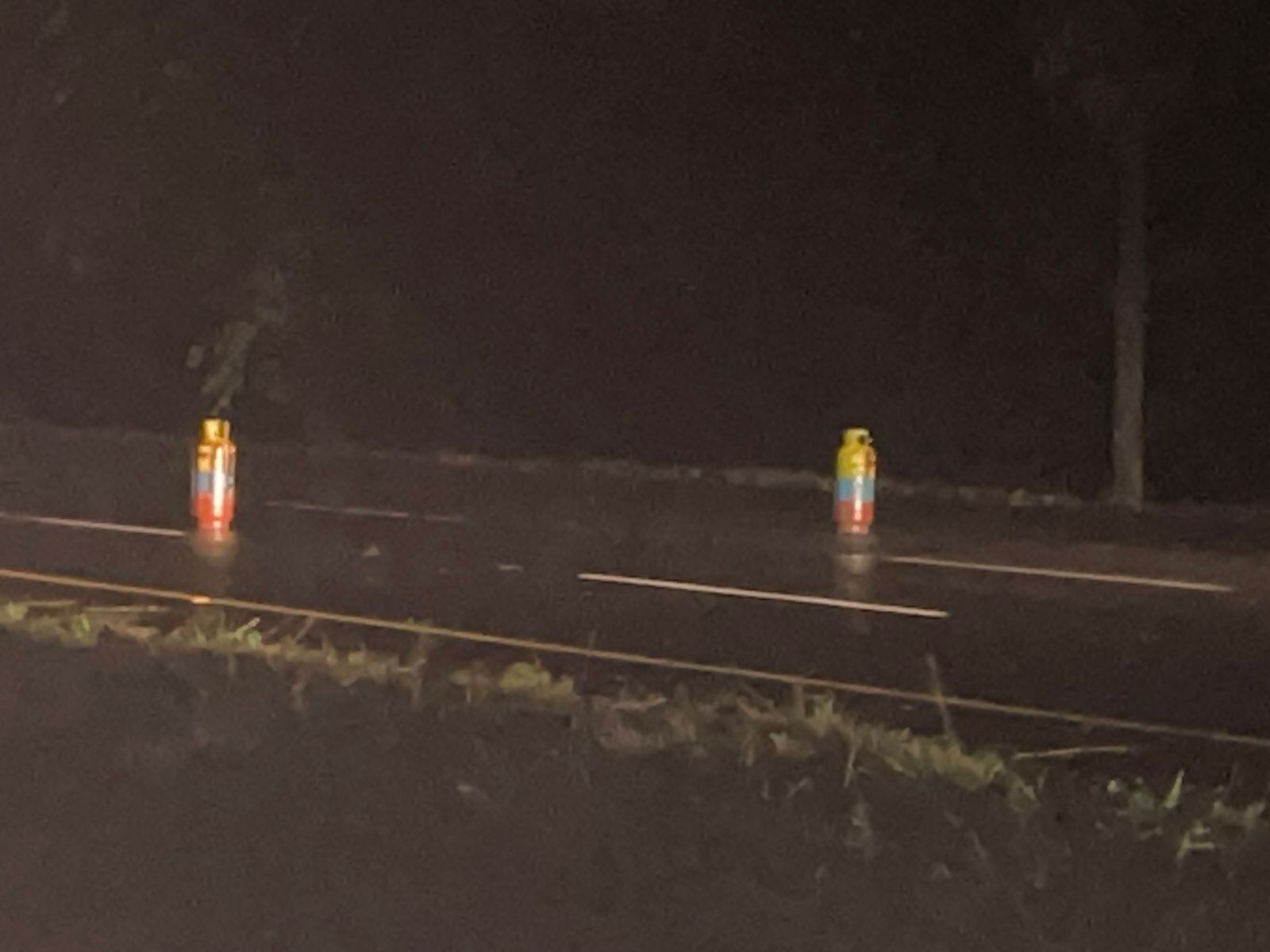 Los explosivos tienen grafitis alusivos a las disidencias de las Farc.