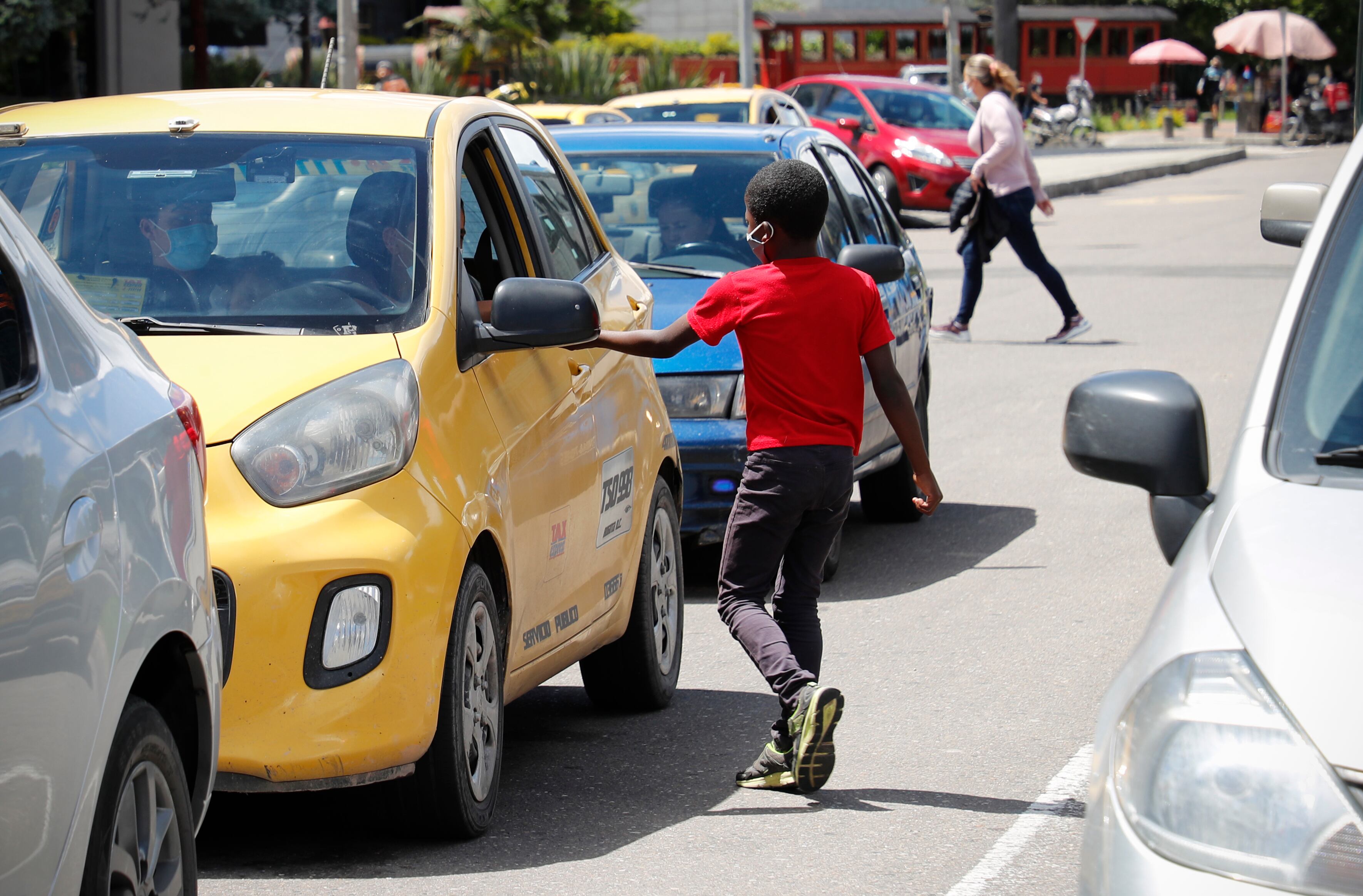Niños trabajando 
Bogotá junio 17 del 2021
Foto Guillermo Torres Reina /Semana