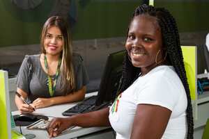 Las oportunidades laborales son para víctimas del conflicto, migrantes y refugiados venezolanos, así como jóvenes y mujeres en situación de vulnerabilidad.