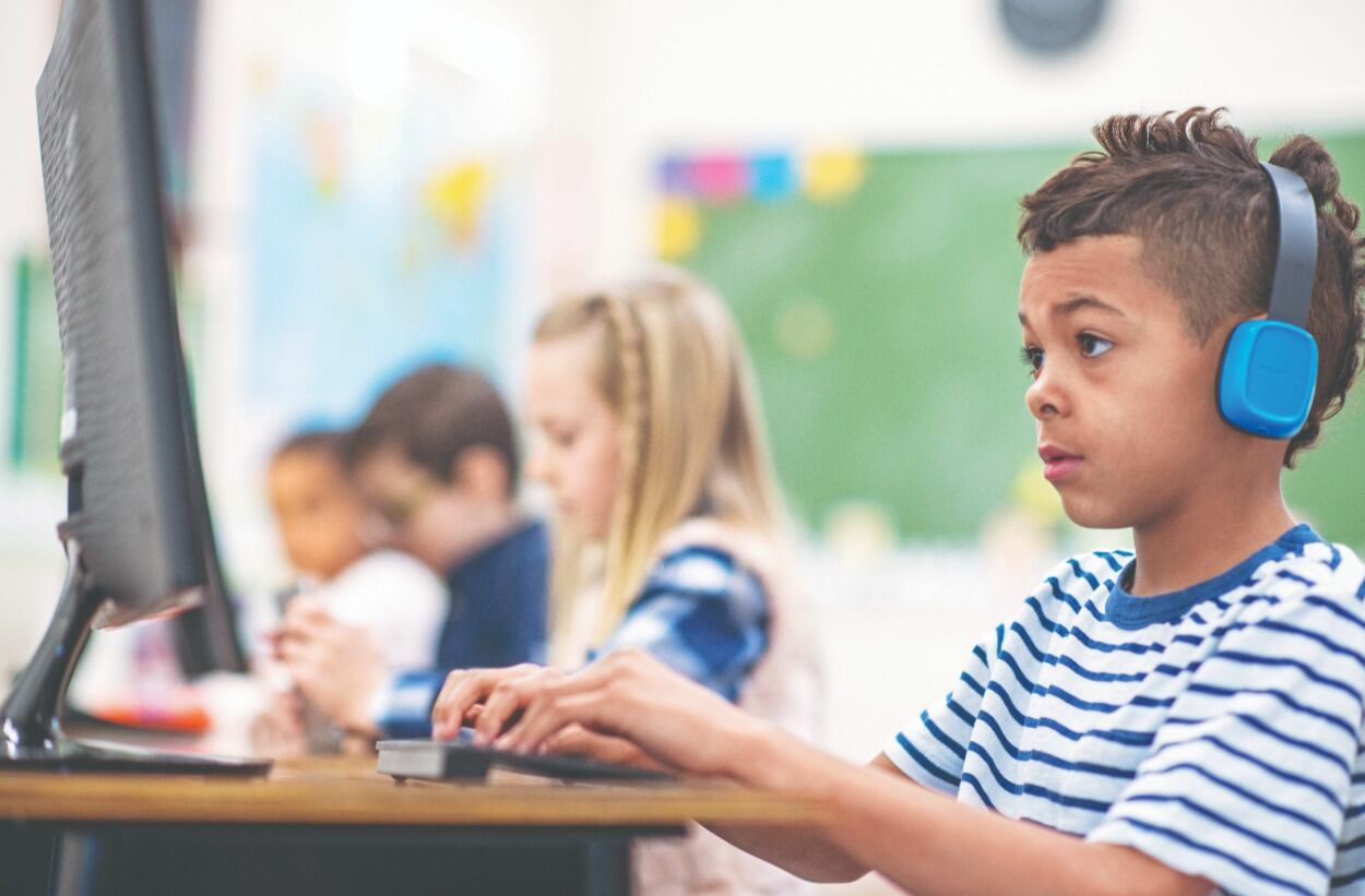 El éxito académico se debe centrar en preparar a los niños y jóvenes para la vida, e ir más allá de las fórmulas y el aprendizaje de memoria.