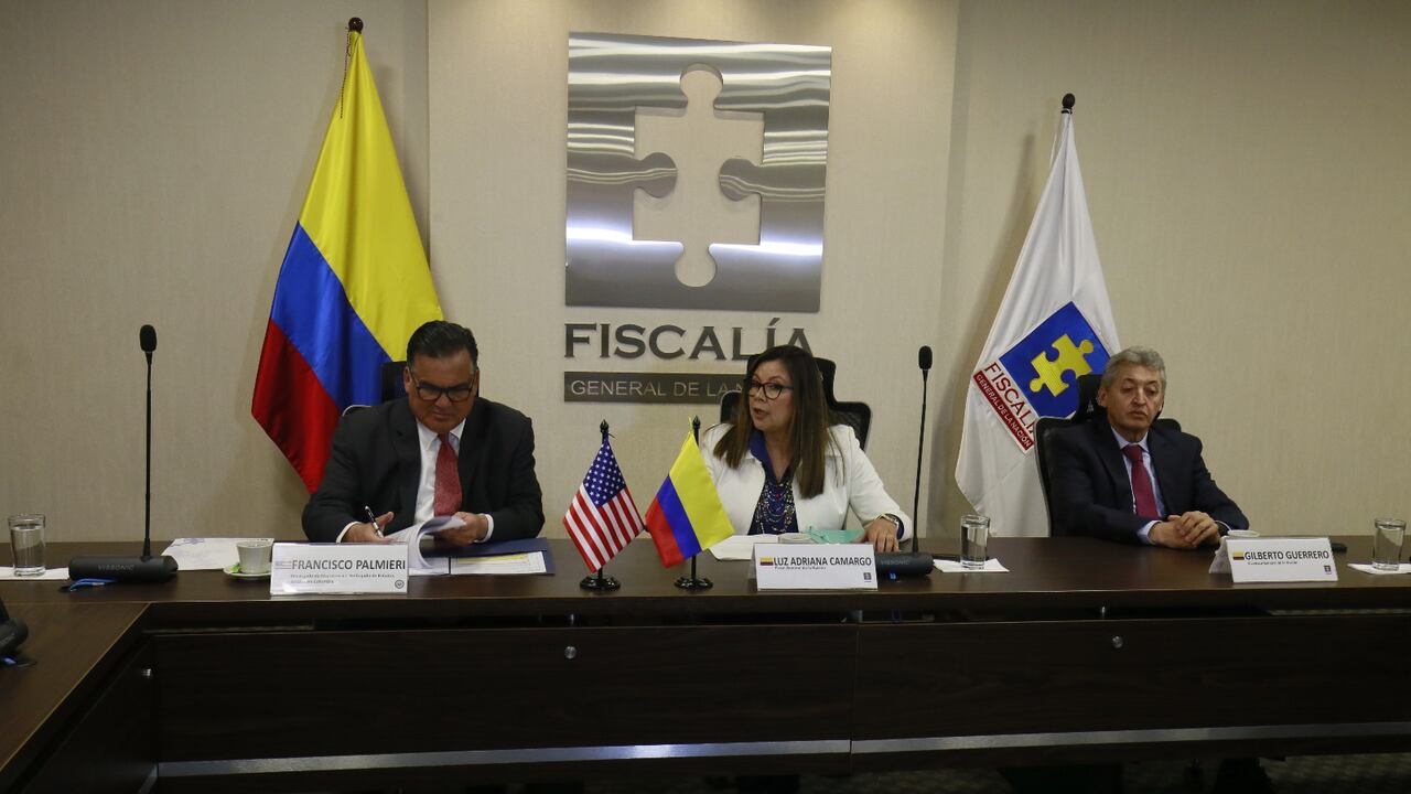 La fiscal General, Luz Ángela Camargo, sostuvo una reunión de alto nivel con altos funcionarios del gobierno de Estados Unidos, como el embajador Francisco Palmieri.