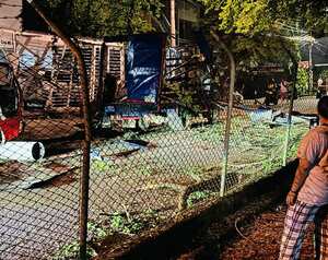 El Ejército señaló que el carro contenía un artefacto artesanal con el que lanzarían cinco cilindros hacia el interior del Batallón. Foto: Ejército Nacional