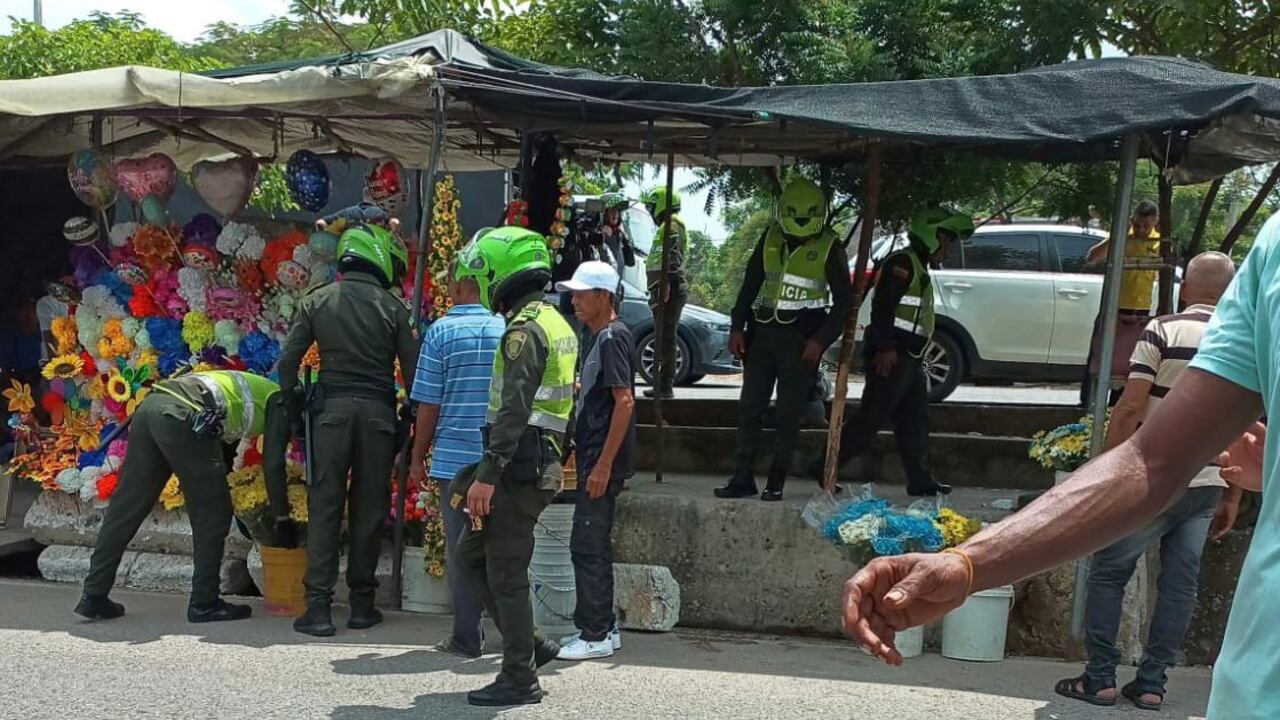 Atentado en cementerio.