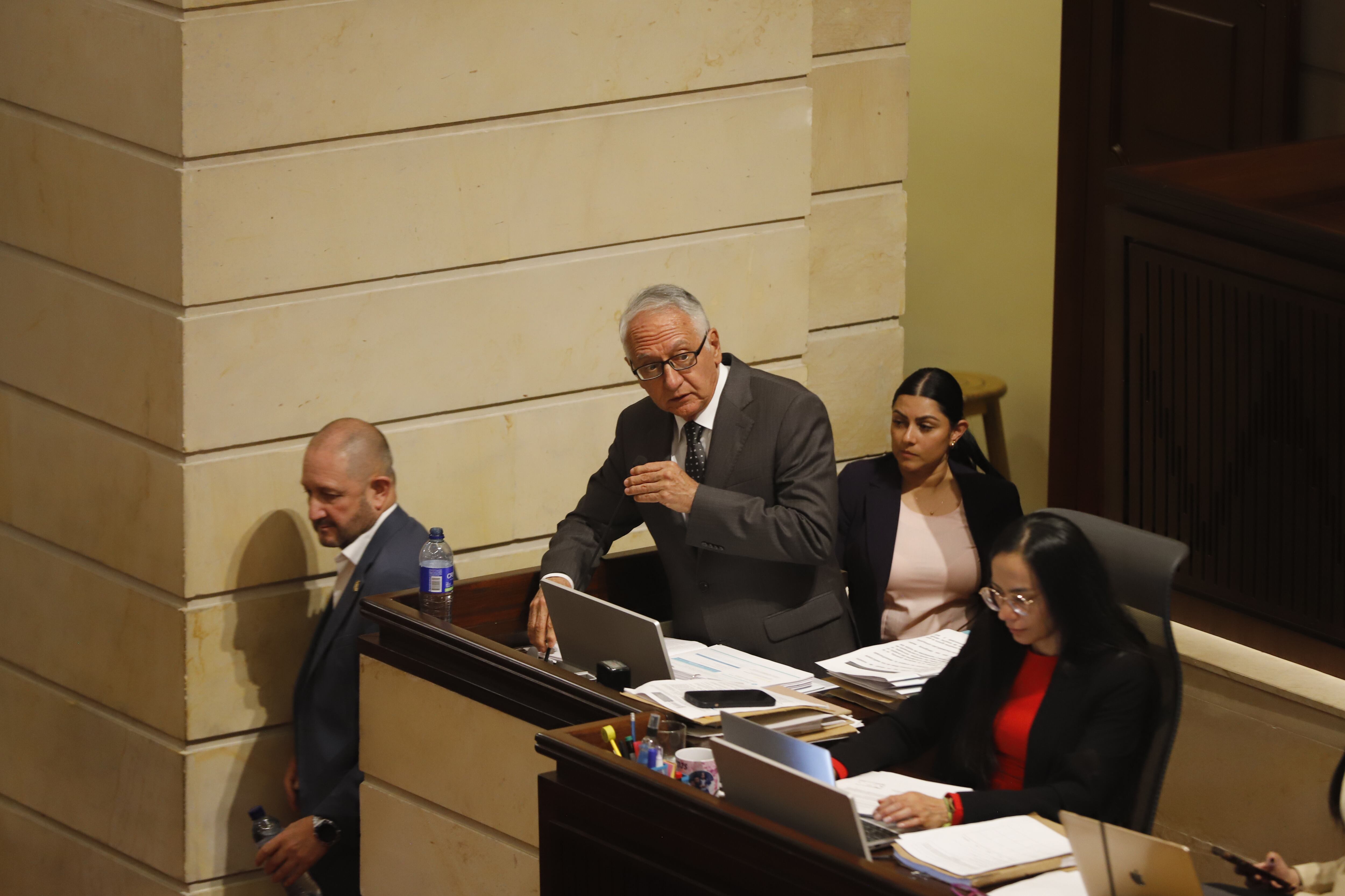 Debate reforma a la salud