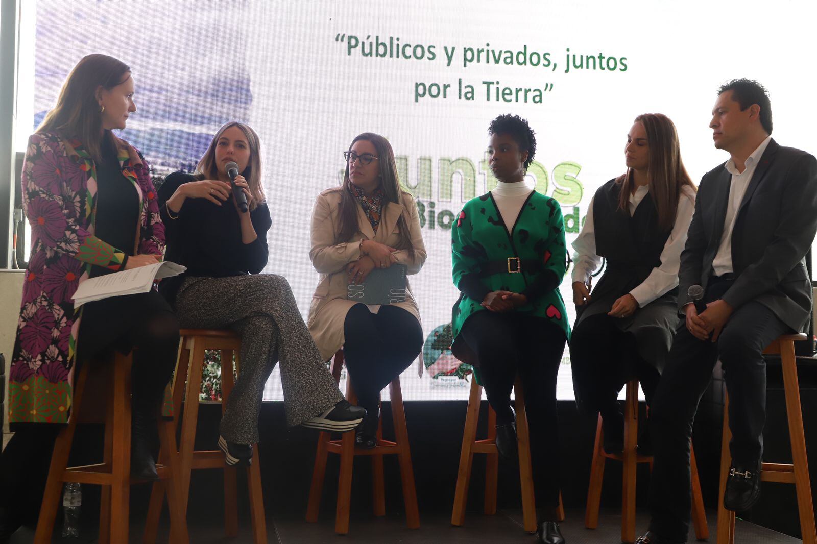 La estrategia se lanzó en el Jardín Botánico bajo el nombre “Públicos y privados, juntos por La Tierra”.