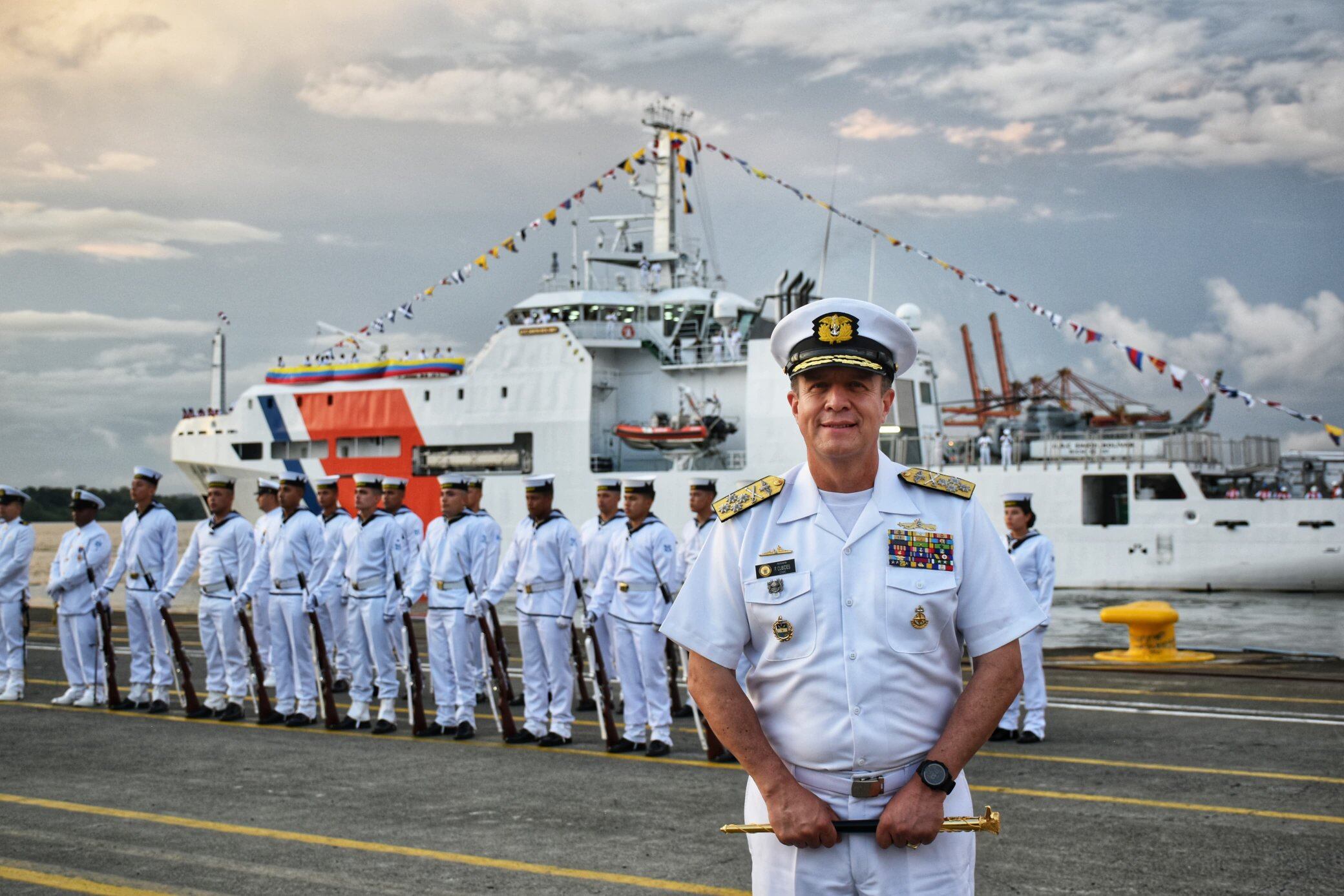 El buque zarpa con 18 científicos a bordo para explorar y analizar las corrientes oceánicas, lo que está pasando en la Antártida y los efectos que pueden sobrevenir sobre América del Sur y Colombia.