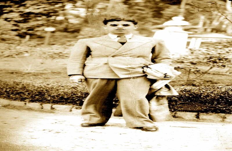 La fecha de nacimiento de Ximénez sigue siendo un enigma. A lo largo de toda su vida la alteró para ocultar el hecho de que sus padres, Rafael Jiménez Triana y María Antonia García Ortiz, personalidades del Partido Conservador, lo concibieron antes de haberse casado.