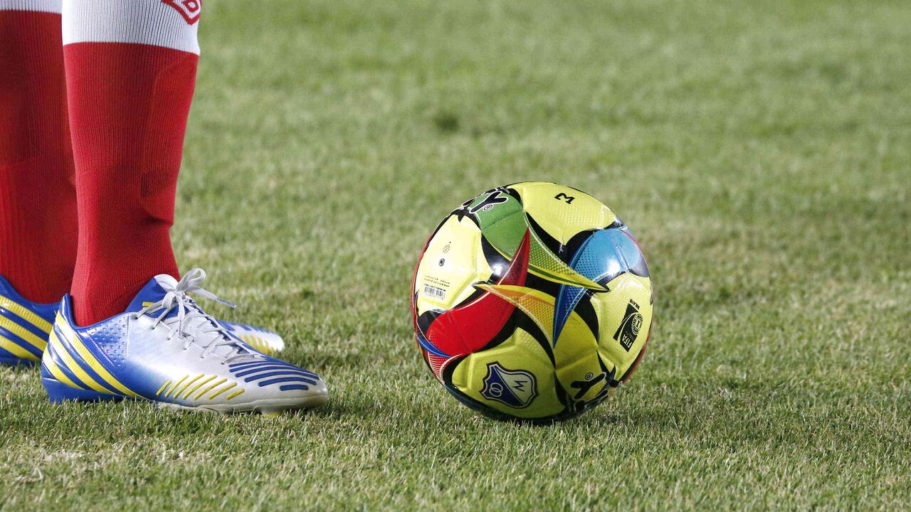 La medida de los cinco cambios busca proteger a los jugadores.