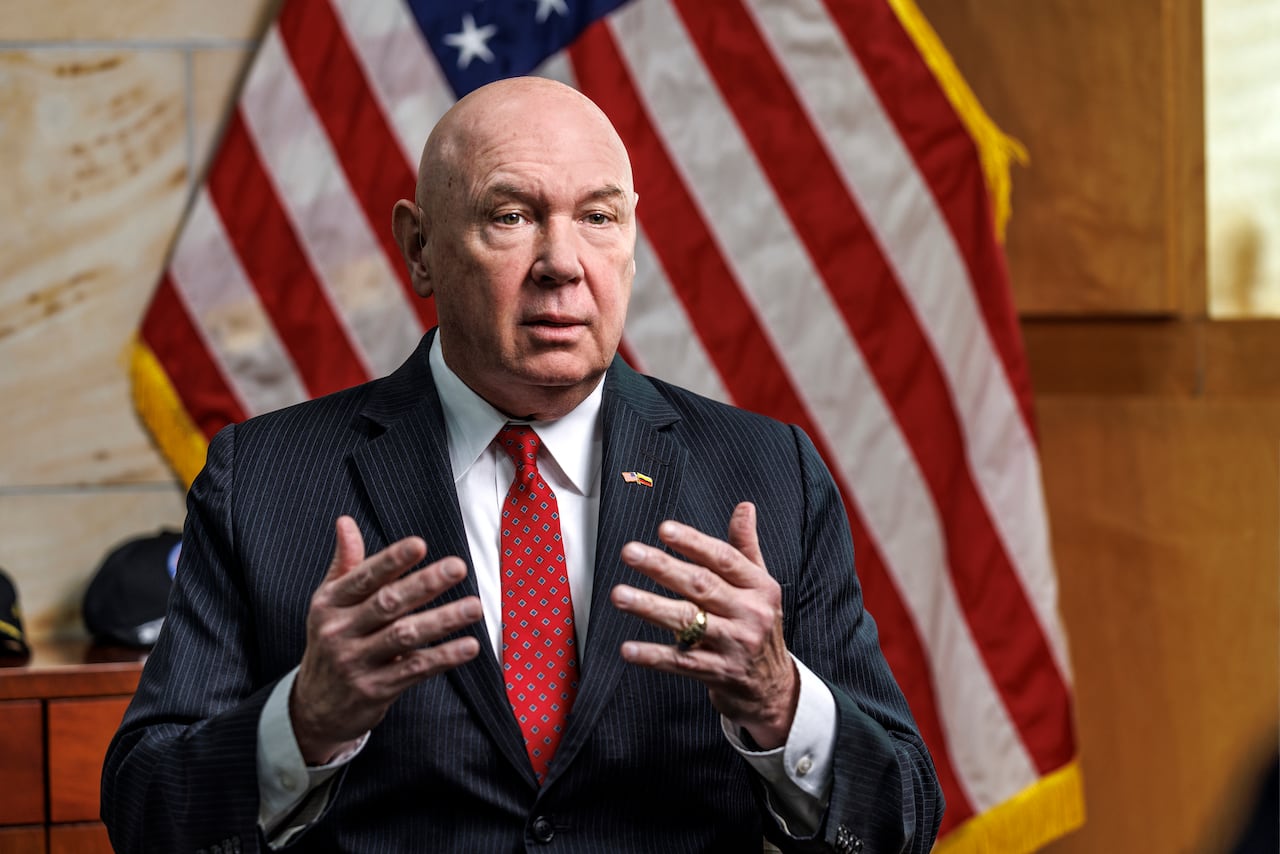 John McNamara. Embajador de Estados Unidos