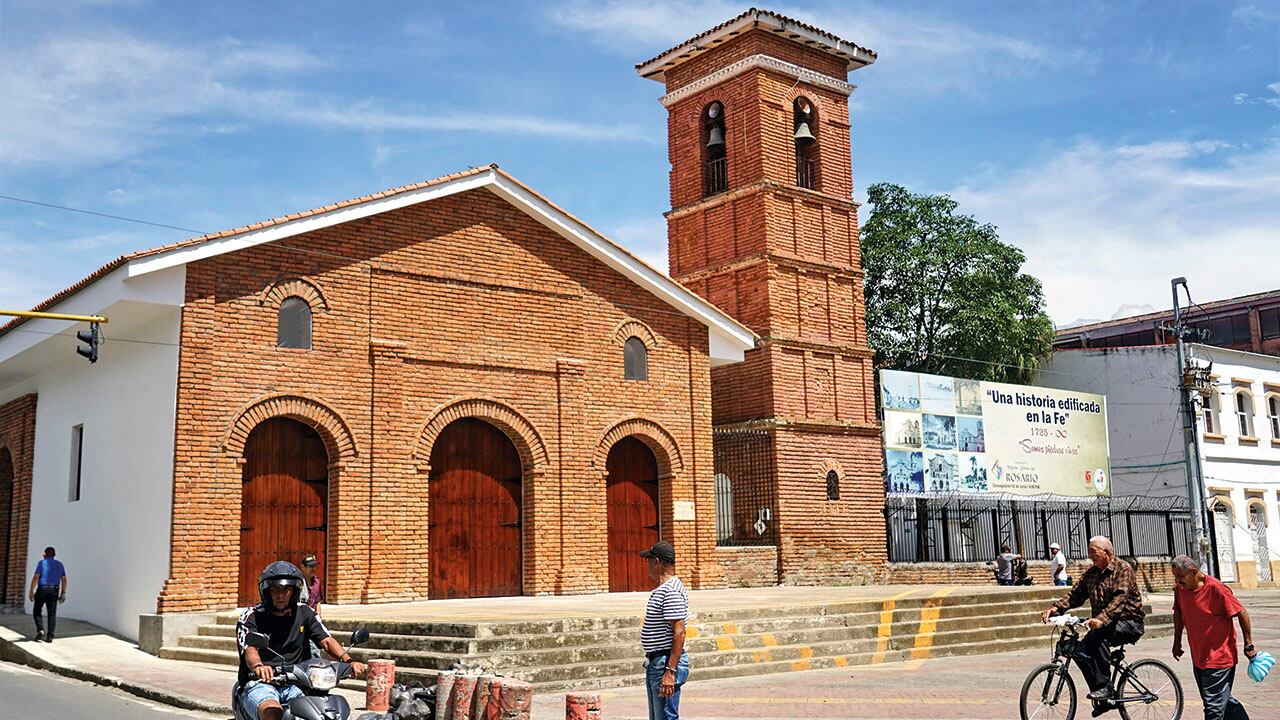  En la zona rural de Jamundí, las normas y leyes son dictadas por las disidencias de las Farc, de alias Iván Mordisco. Todos deben acatar. 