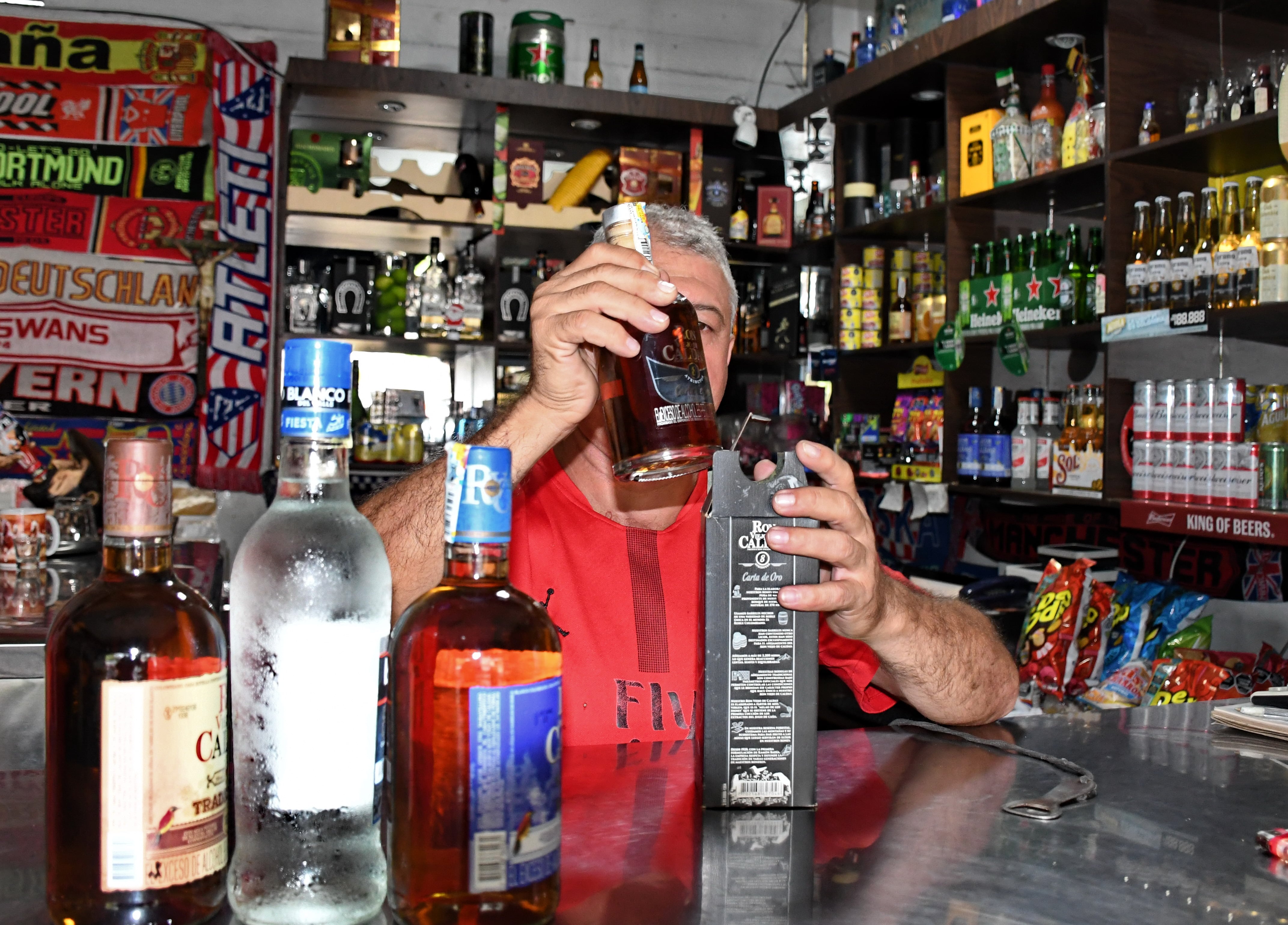 Cali: Apertura de frontera para la venta de licor a nivel nacional. foto José L Guzmán. EL País.
