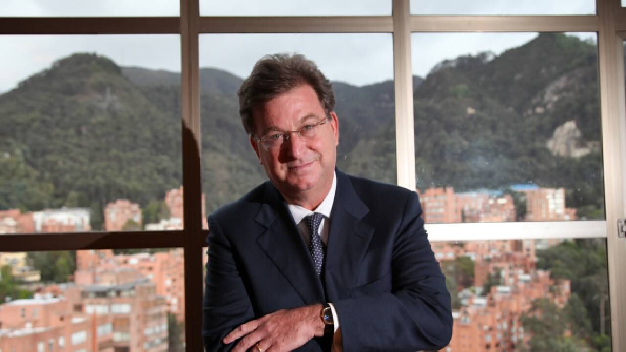 Jaime Gilinksi Bacal también supera a Donald Trump, en términos de riqueza.