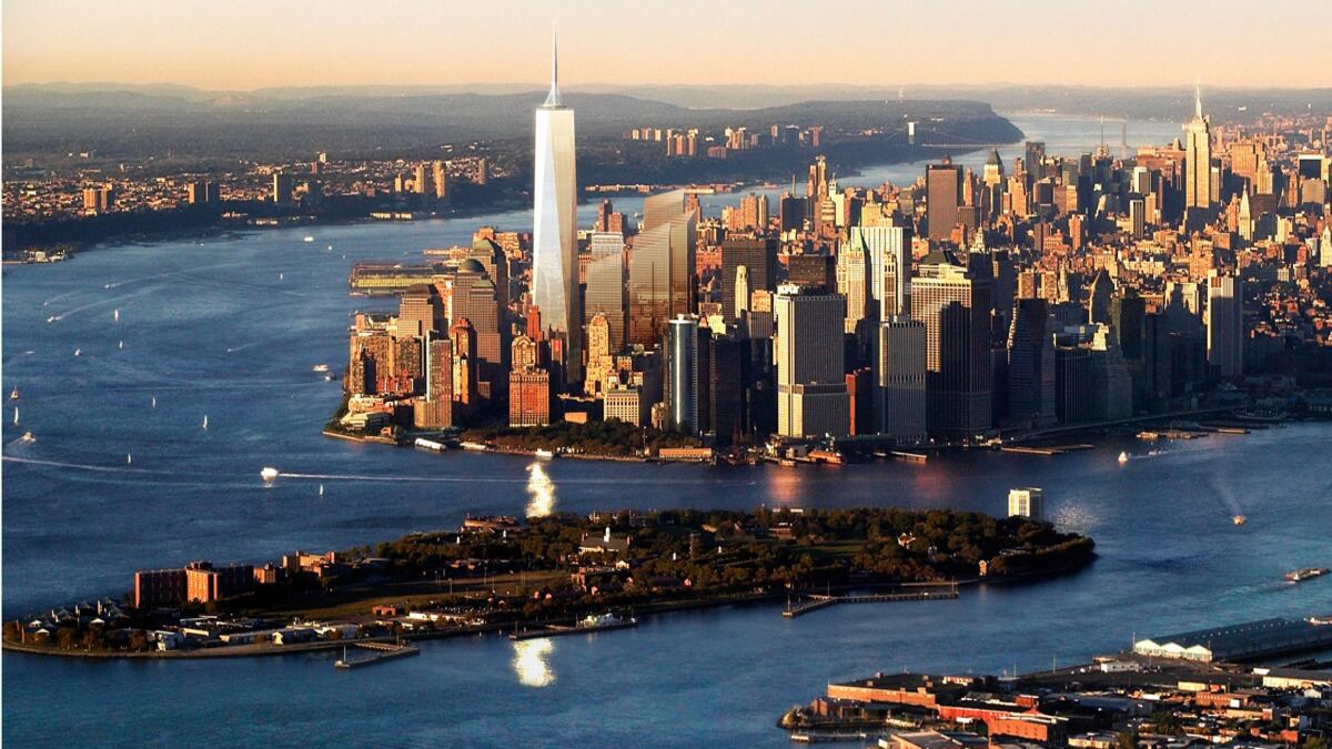 El dólar barato y los bajos precios de la finca raíz en Estados Unidos son una interesante oportunidad para invertir en ese país.