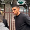 Devis Vásquez durante su día de exámenes médicos en Italia